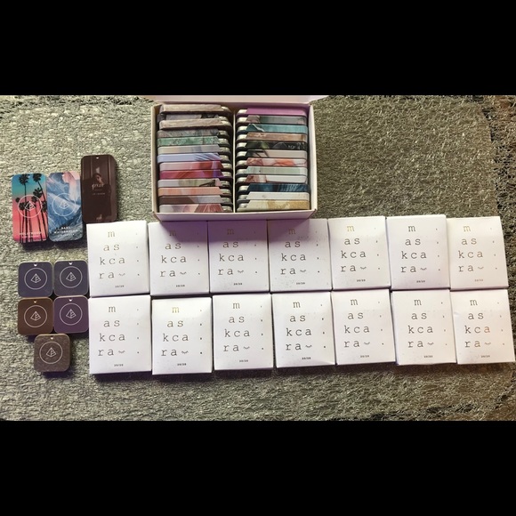 Lot of 47 Maskcara Beauty Products - Picture 4 of 6